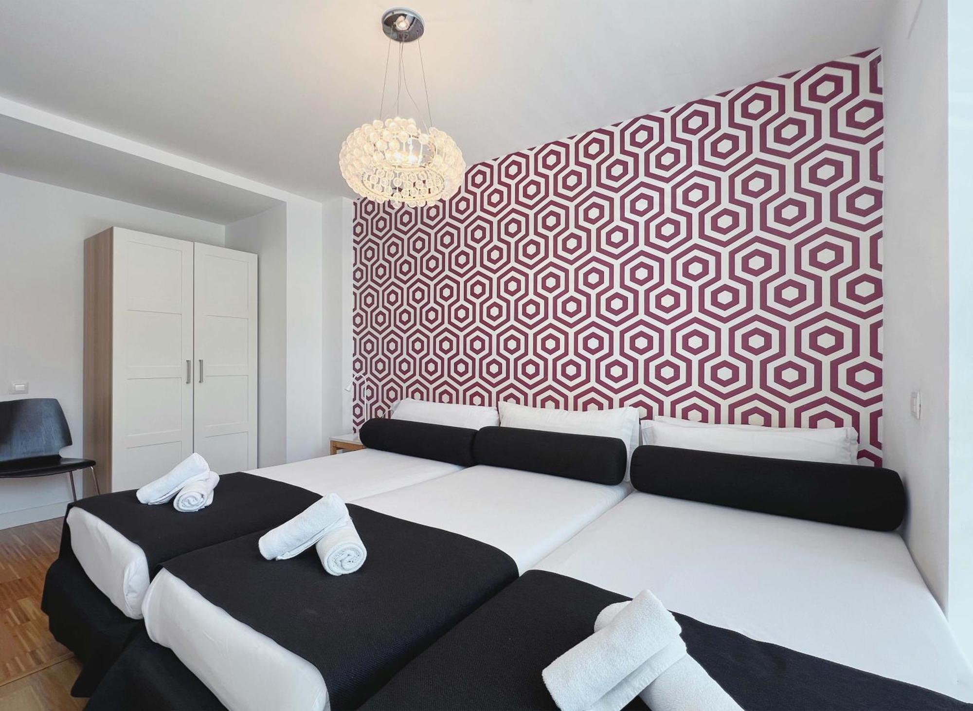 Stay U-nique Apartments Pellaires Barcelone Extérieur photo